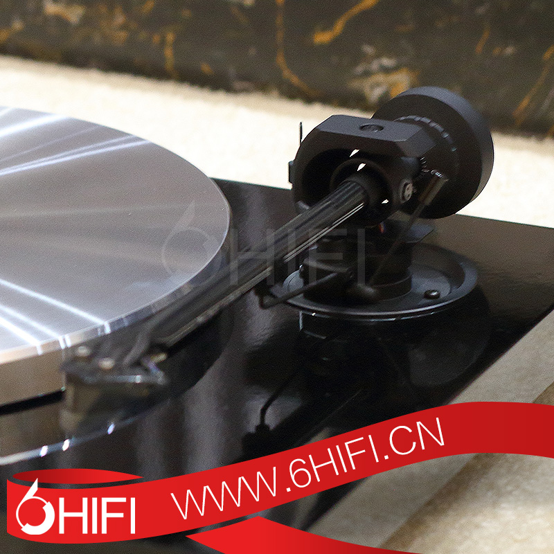 寶碟Pro-Ject 1 Xpression Carbon Classic 表達碳纖維 經典系列 黑膠唱機【全新特價】